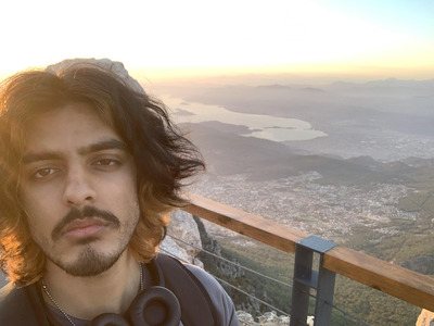 Photo of Roshaan Hyder