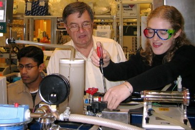 Cambridge Students Perform Experiment at MIT over the internet - a CMI funded initiative Picture